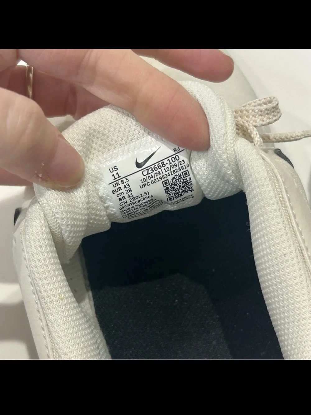 Nike Women's Shoe